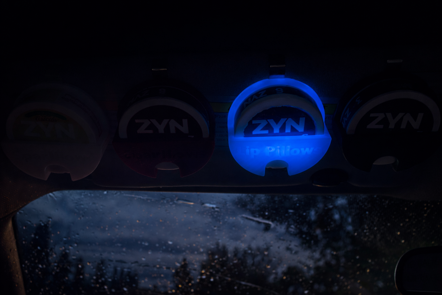 Zyn holder lip pillow